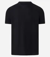 Remera color arena de corte regular, cuello redondo y manga corta. Tejido con textura vertical.