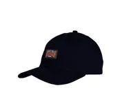 Gorro de visera tipo baseball color negro, con parche rectangular frontal que presenta el logo de la marca Independent en color naranja.