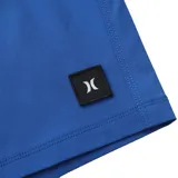 Short de baño negro con cordón ajustable en la cintura y logo de la marca en la pierna izquierda.