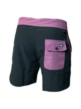 Short de baño color bordó con cintura elastizada y cordón ajustable.