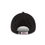 Gorro negro de la NBA, modelo 9Forty de New Era, con logo bordado de los Chicago Bulls en el frente.