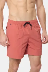 Short de baño negro liso, con cintura elástica y cordón regulable, dos bolsillos laterales y suspensor de malla fina.