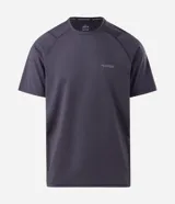 Remera deportiva de hombre Get Over color gris, con mangas raglán, cuello redondo y estampa frontal pequeña.
