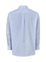 Camisa de manga larga RKF con estampado de cuadros en tonos celestes y blancos. Presenta cuello abotonado, cierre frontal con botones y un bolsillo en el pecho con el logo de la marca bordado.