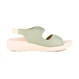 Sandalia casual Usaflex Siena color verde agua con plataforma baja color rosa.