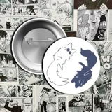 Pin metálico con ilustración de personajes del anime Jujutsu Kaisen.