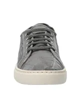 Zapatilla urbana de algodón orgánico color gris con efecto acid wash y suela de goma blanca.