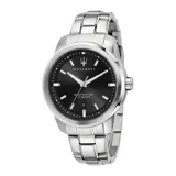 Reloj de pulsera Maserati modelo Successo, con caja y malla de acero inoxidable en tono plateado. Presenta una esfera redonda de color negro con índices plateados, manecillas luminiscentes y ventana de fecha a las seis.