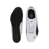 Championes Puma modelo Catch, de diseño deportivo en color rojo con detalles en negro, incluyendo la franja característica de la marca en el lateral y el logo en la puntera.