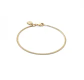 Pulsera dorada con forma plana, bañada en oro de 18k, con cierre de mosquetón.