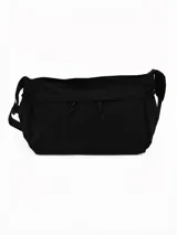 Bandolera de diseño minimalista en color negro, con cierre superior y detalles de tiradores de cordón. Cuenta con correa ajustable y laterales fruncidos.