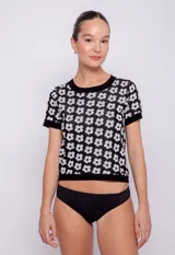 Parte inferior de bikini colaless color negro.