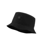 Gorro tipo bucket negro con logo de Jordan bordado en el frente.