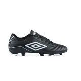 Championes de fútbol Umbro Classico III HG, color negro con detalles en blanco, con capellada sintética y tapones para césped natural.