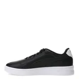 Championes urbanos Puma modelo Court Lally, de color blanco, con diseño clásico de corte bajo, cierre de cordones y suela de goma resistente.