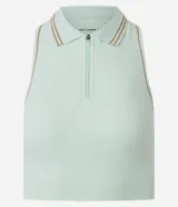 Top deportivo Get Over de microfibra seamless con textura acanalada, color verde menta, cuello polo con cierre frontal y detalles de líneas finas en el cuello.