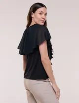 Blusa de corte recto Cable & Gauge, color blanco, con escote redondo, lazo central para anudar y volados fluidos en el frente y las mangas.