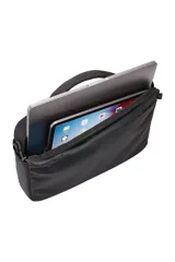 Maletín Thule Subterra para MacBook de 13 pulgadas, color negro, con asa superior, correa de hombro ajustable y extraíble, y compartimentos organizadores internos.
