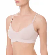 Soutien top blanco de microfibra, sin aro ni relleno, con breteles finos y espalda deportiva.