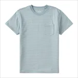 Remera de manga corta Katin modelo Finley, con diseño a rayas horizontales finas en color celeste y blanco. Presenta cuello redondo y un bolsillo aplicado en el pecho.