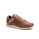 Championes Caterpillar modelo Ventura, confeccionados en cuero encerado con textura en color marrón. Presentan cordones al tono, entresuela de EVA en contraste y suela de goma para mayor tracción.