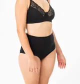 Bombacha tiro alto de algodón orgánico color negro.