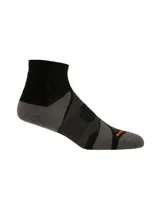 Medias deportivas de corte bajo, con diseño bicolor en negro y gris, confeccionadas en tejido elástico con refuerzo en talón y puntera.