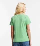 Remera básica de cuello redondo y manga corta, confeccionada en algodón peruano de alta calidad. Presenta un diseño liso y versátil, ideal para uso diario.