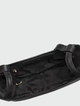 Cartera hobo grande Longchamp de la línea Le Foulonné, confeccionada en cuero negro con diseño curvado, asa de hombro integrada y cierre superior.