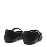 Balerinas Bottero con estampado animal print de leopardo, tira sobre el empeine con hebilla dorada y punta redondeada.