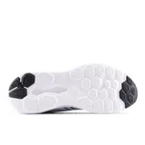 Championes New Balance 411v3 para hombre, color gris claro con detalles en negro y blanco.