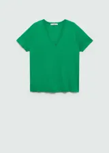 Camiseta de manga corta con cuello en pico, confeccionada en tejido fluido y diseño recto.