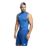 Musculosa térmica blanca de poliéster y elastano, con logo de Umbro en el pecho.