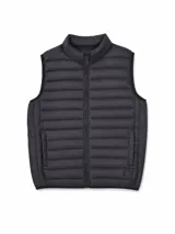Chaleco acolchado tipo puffer, color negro, con cierre frontal completo, cuello alto y bolsillos laterales con cierre.