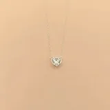 Gargantilla de plata 925 con dije de corazón con circonia y cadena de eslabones.