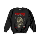 Buzo de cuello redondo color negro con estampado gráfico frontal inspirado en la película Pesadilla en la calle del infierno, presentando a Freddy Krueger con estética de portada de VHS.