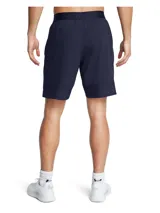 Short deportivo Under Armour, modelo Vanish Woven, color azul marino. Confeccionado en tejido ultraligero y transpirable de secado rápido, con paneles perforados para ventilación, bolsillos laterales y bajo con abertura lateral para mayor movilidad.