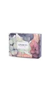 Tarjetero compacto tipo abanico con cierre perimetral y solapa frontal con broche a presión. Cuenta con múltiples ranuras para tarjetas y está confeccionado en material símil cuero con textura granulada.