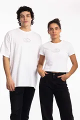 Enterito deportivo negro, tipo ciclista, con escote cuadrado y tirantes anchos.