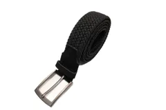 Cinturón trenzado de material elástico color negro, con puntera y pasador de gamuza sintética y hebilla metálica en tono gris mate.