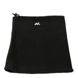 Cuello térmico de polar color negro, con cordón elástico ajustable en la parte superior y logo de la marca bordado en blanco.