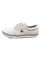 Calzado náutico Santa Bárbara modelo Street Night, color azul marino, con cordones azules y suela blanca. Presenta el logo de la marca bordado en el lateral.