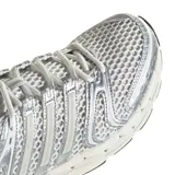 Championes Adidas Adistar Control 5 de color plateado y blanco, con diseño de malla transpirable y detalles metalizados, ideales para running y uso urbano.
