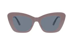 Lentes de sol con montura color lila y forma de ojo de gato.