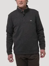 Buzo polar de hombre con medio cierre frontal y cuello alto con aplicación de gamuza. Presenta un tejido con textura de espiga en color gris oscuro y el parche bordado del pato característico de la marca en el pecho.