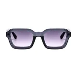 Lentes de sol estilo rectangular y grande, con armazón de acetato gris translúcido y cristales degradados en tonos rosados.