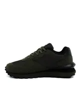 Championes urbanos Umbro para hombre, de color negro con detalles en gris y suela dentada bicolor en blanco y negro.