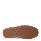 Championes urbanos Puma modelo Park Life Style SK8, de corte bajo, color negro con detalles en blanco y suela de goma color crema. Confeccionados en material sintético con cierre de cordones.