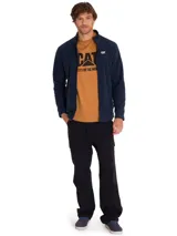 Campera polar de microfleece color azul marino, con cierre frontal completo, cuello alto con protector de mentón y bolsillos laterales. Presenta el logo de la marca bordado en un parche en el pecho.