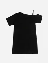 Vestido corto negro de algodón con corte asimétrico y un solo tirante.